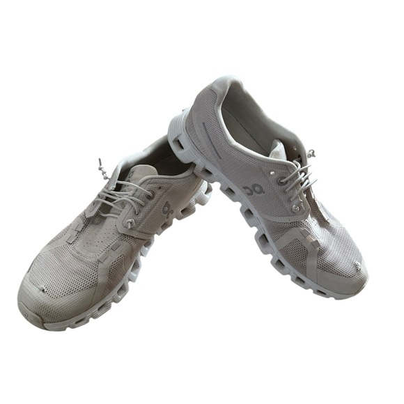 On Running Cloud 5 Trainers Light Gray and White Running Sneakers Size W9 - Picture 2 of 8